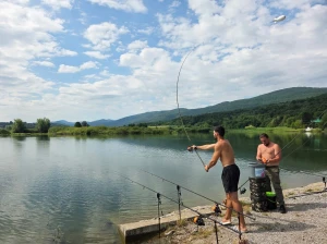 Tri ribe prve noći i odlična atmosfera