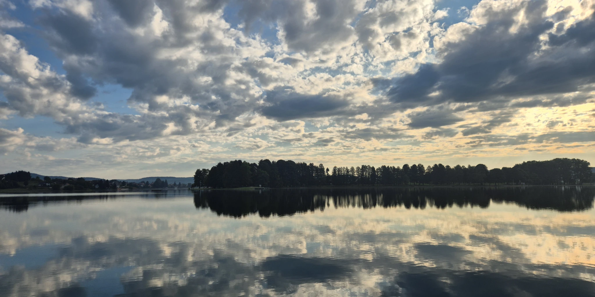 Jezero Sabljaci – ogulinsko more u srcu Hrvatske